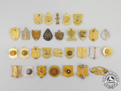 united_states._thirty_united_states_army_and_guard_badges_m17-458