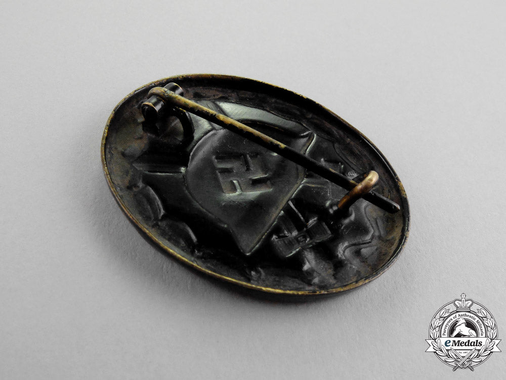 germany._a_black_grade_wound_badge;_denazified_m17-601