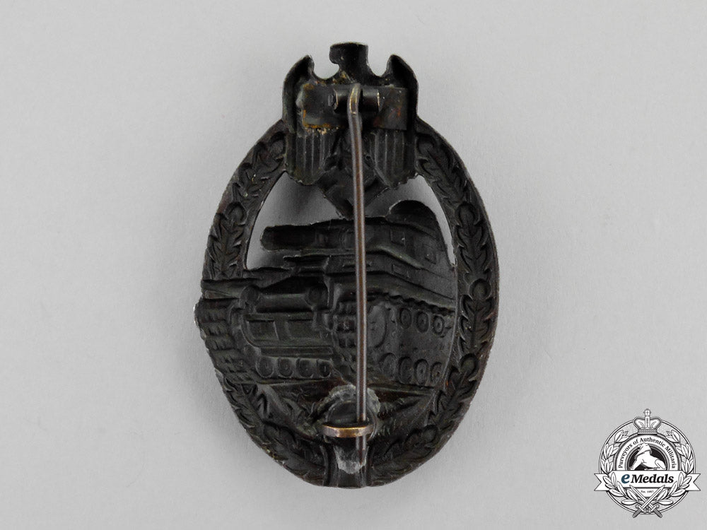 germany._a_bronze_grade_tank_badge_by_wilhelm_deumer_of_lüdenscheid_m17-647