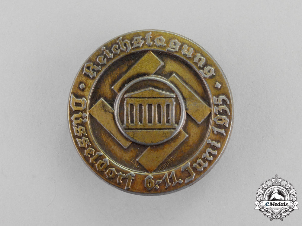 germany._a1935_national_convention_in_düsseldorf_badge_m17-681
