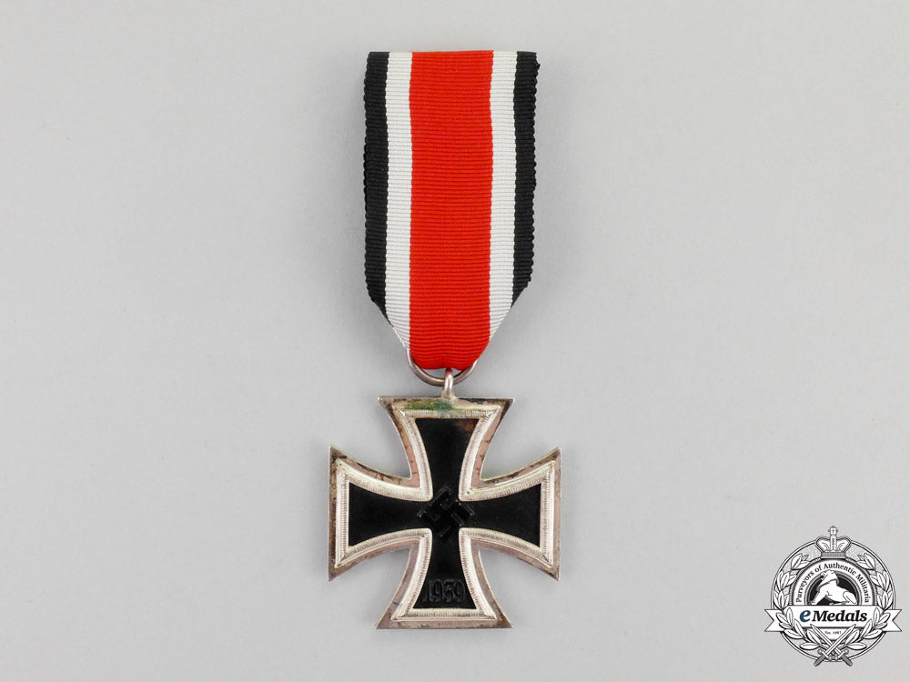 germany._an_absolutely_mint_and_unissued_iron_cross1939_second_class_with_boutonniere_m17-693