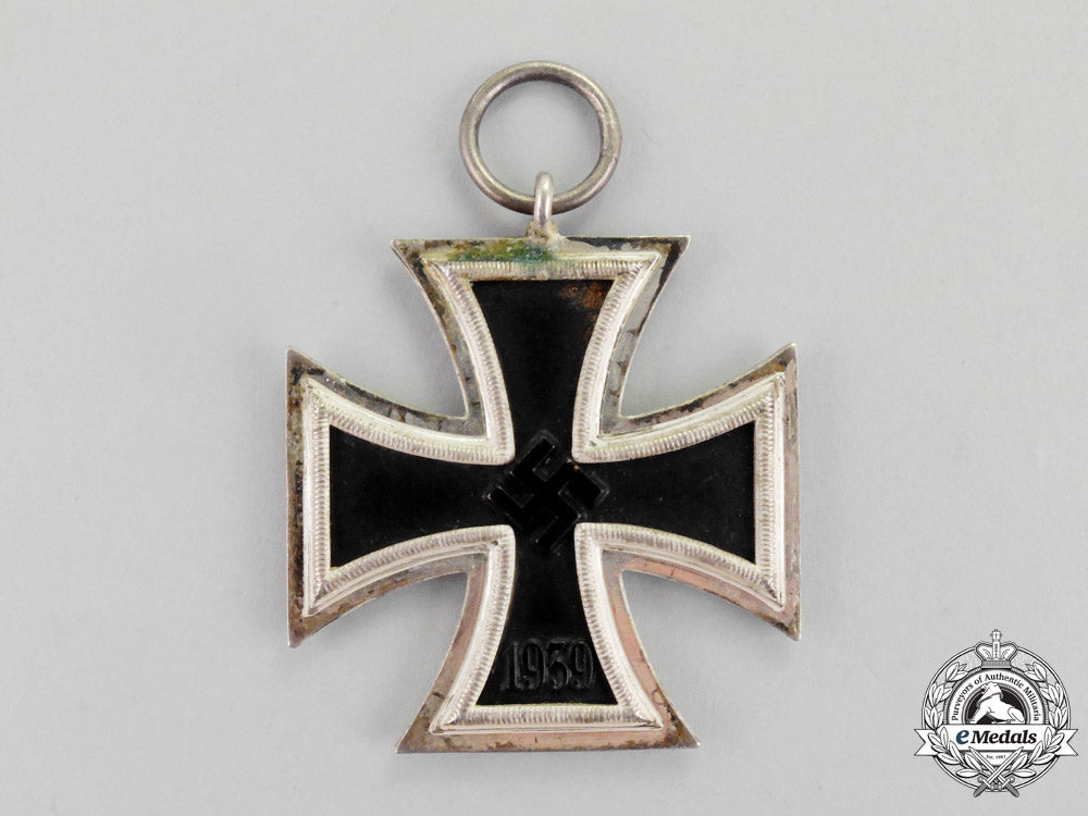 germany._an_absolutely_mint_and_unissued_iron_cross1939_second_class_with_boutonniere_m17-694