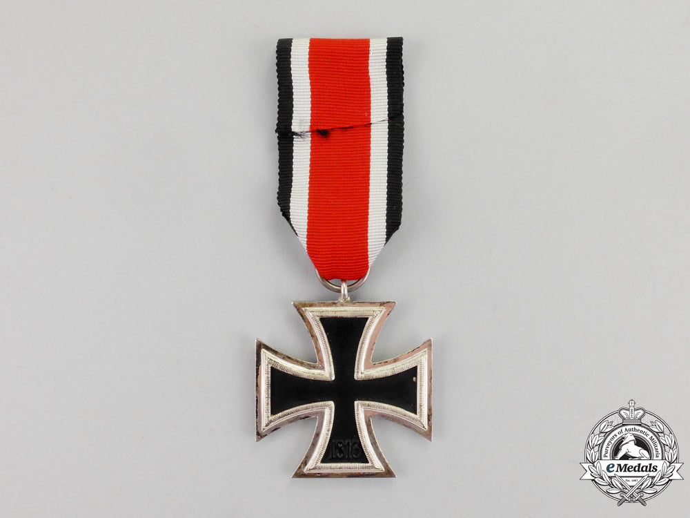 germany._an_absolutely_mint_and_unissued_iron_cross1939_second_class_with_boutonniere_m17-696