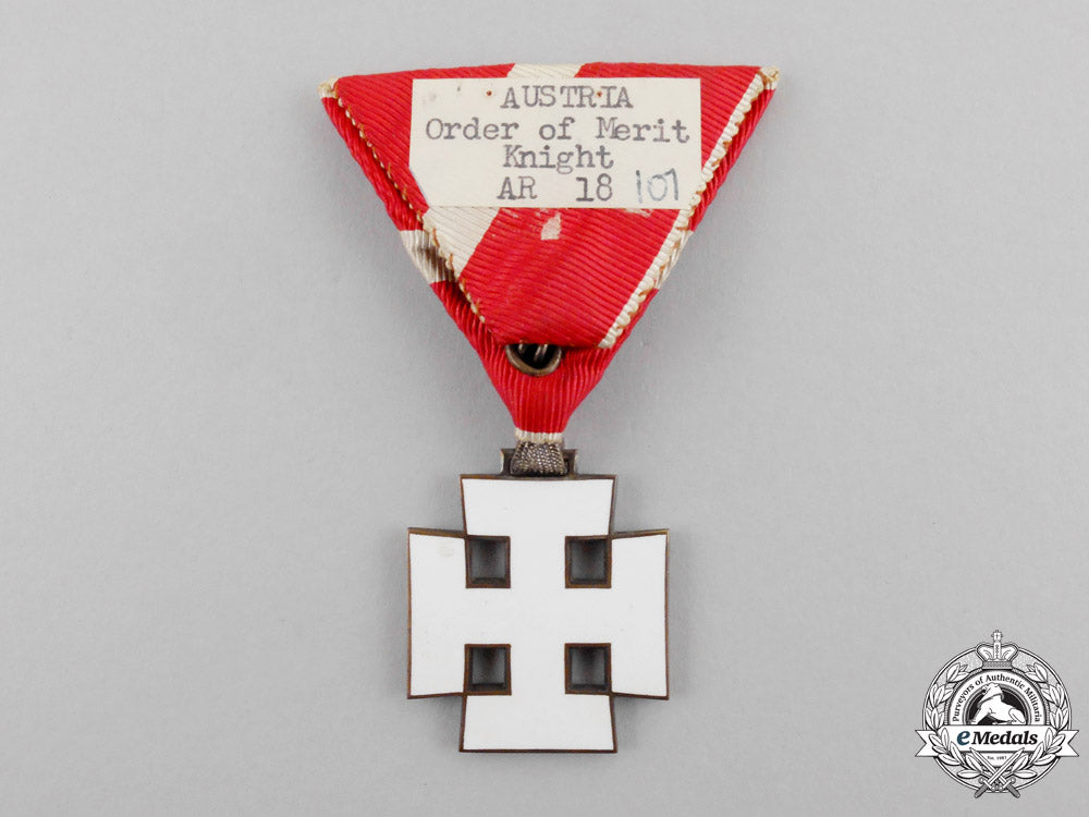 austria,_first_republic._a1922-1938_issue_austrian_merit_order,_knight’s_cross_m17-935_1