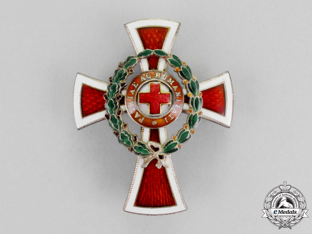 austria,_imperial._a_red_cross_officer's_decoration,_first_class,_c.1914_m18-0290