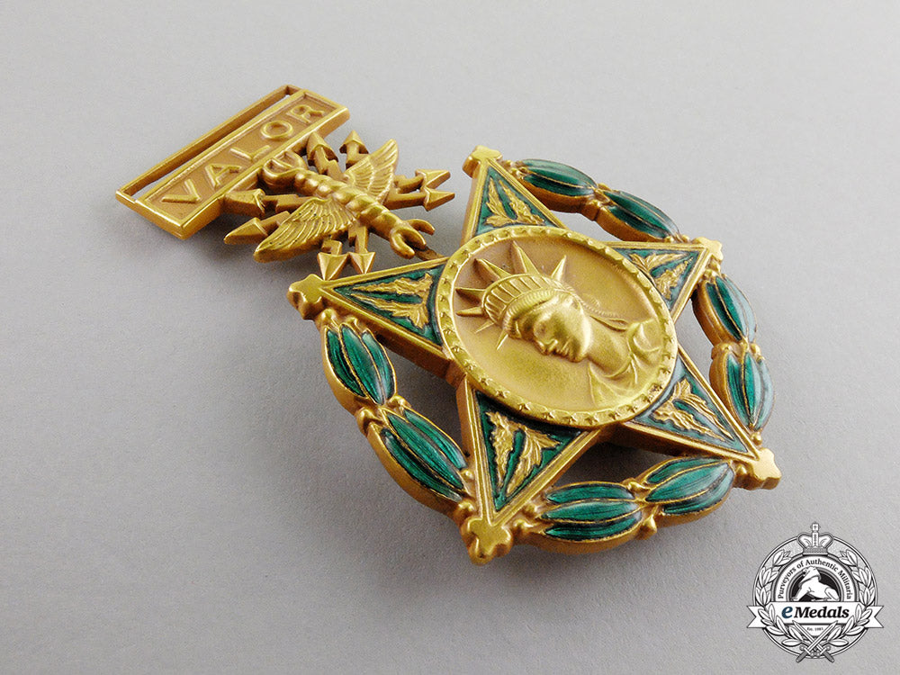 united_states._an_air_force_medal_of_honor,_prototype_m18-0454