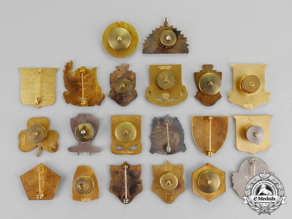 united_states._twenty_regimental_insignia_badges_m18-0639