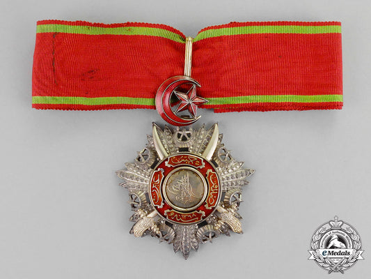 turkey,_ottoman_empire._an_order_of_medjidie,3_rd_class_commander_with_crossed_sabres,_c.1915_m18-0707