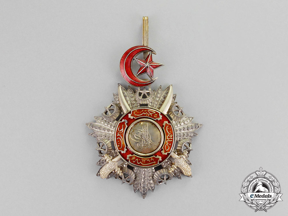 turkey,_ottoman_empire._an_order_of_medjidie,3_rd_class_commander_with_crossed_sabres,_c.1915_m18-0708