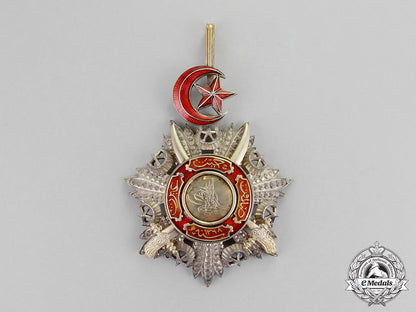 turkey,_ottoman_empire._an_order_of_medjidie,3_rd_class_commander_with_crossed_sabres,_c.1915_m18-0708