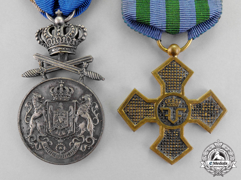 romania,_kingdom._two_medals&_awards_m18-0867