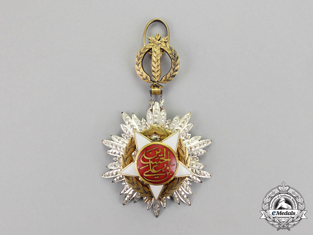 transjordan,_hashemite_kingdom._an_order_of_al-_istiklal,1_st_class_grand_cross,_c.1946_m18-1024