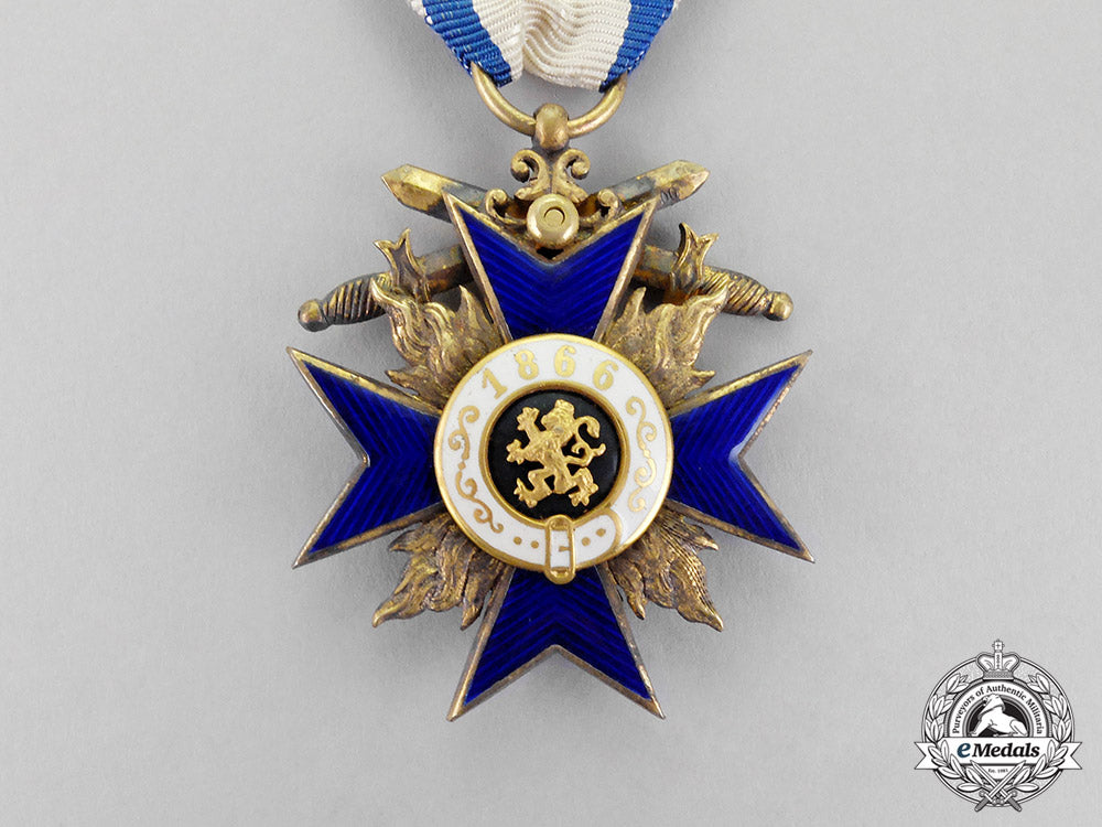 bavaria._an_order_of_military_merit,_third_class_knight_with_swords,_c.1915_m18-1097