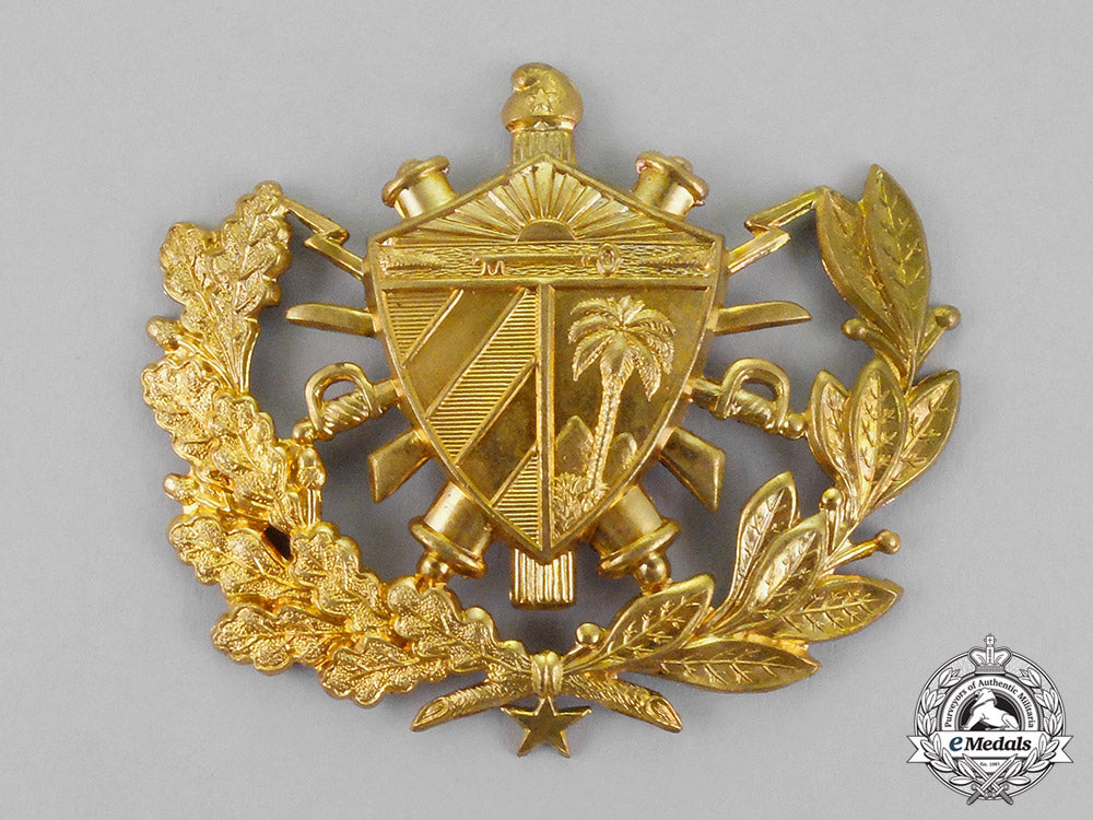 cuba,_republic._two_army_cap_badges_m18-1152