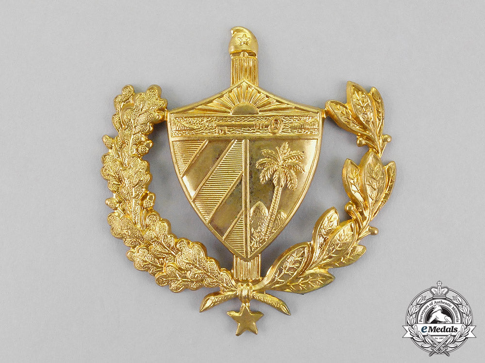 cuba,_republic._two_army_cap_badges_m18-1155