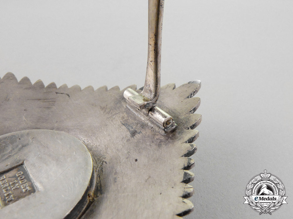 prussia._an_order_of_the_red_eagle,_second_class_breast_star,_by_godet_of_berlin,_c.1865_m18-1212