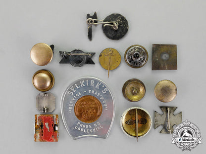 united_states._seventy-_four_badges,_ribbon_bars,_charms,_buttons_m18-1275