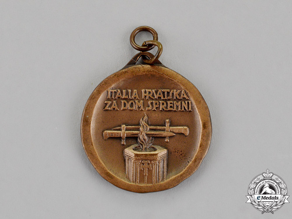 italy,_fascist_state._a_medal_of_the_italian_military_mission_in_croatia(_ndh),_c.1942_m18-1492_1_1_1_1_1