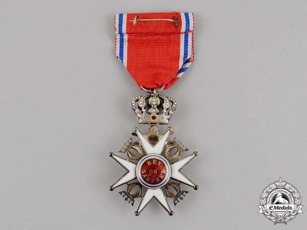 norway,_kingdom._an_order_of_st._olaf,2_nd_class_knight's_cross,_c.1960_m18-1575