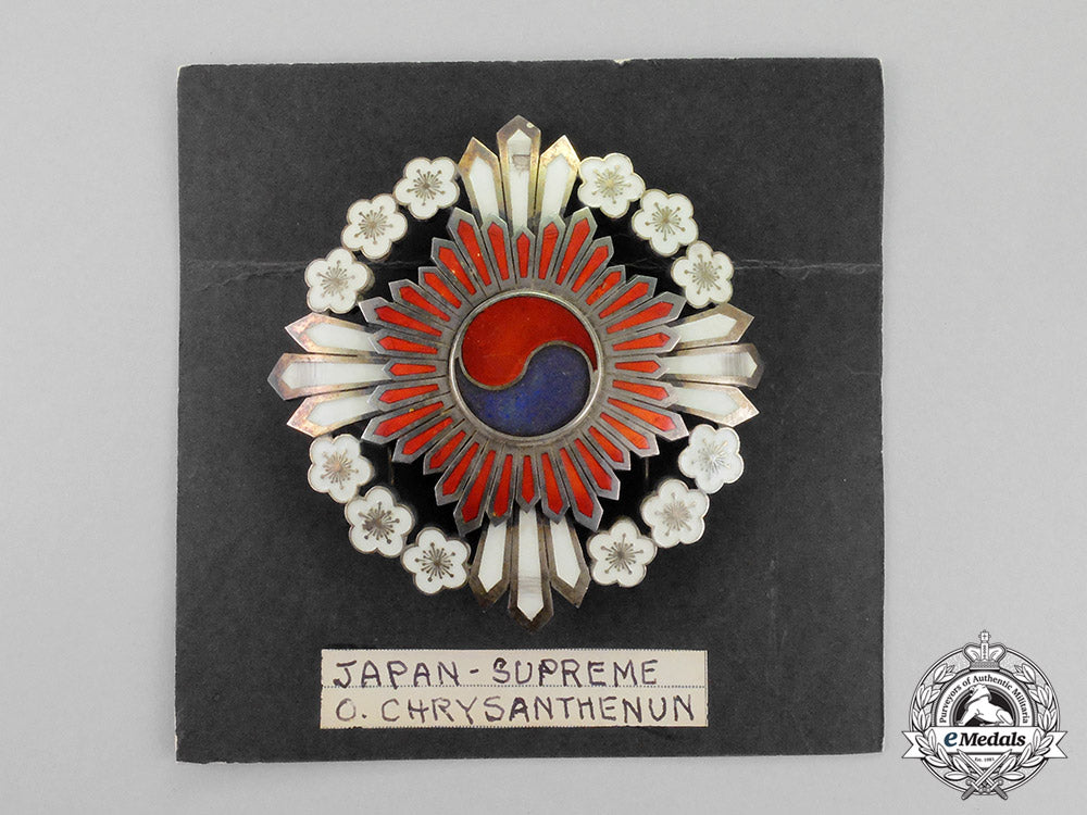 korea,_republic._an_order_of_the_plum_blossoms,_grand_cordon's_star,_c.1910_m18-2030