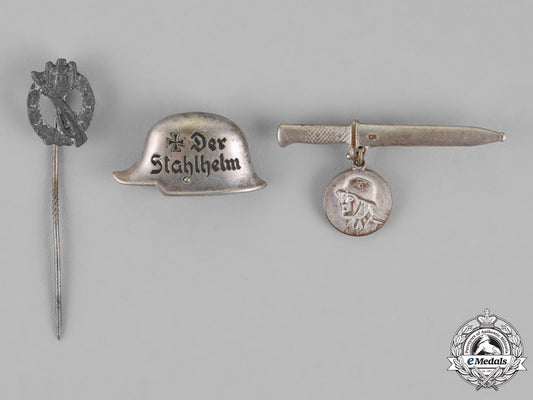 germany._three_second_war_german_badges_and_stick_pins_m18-2156_1