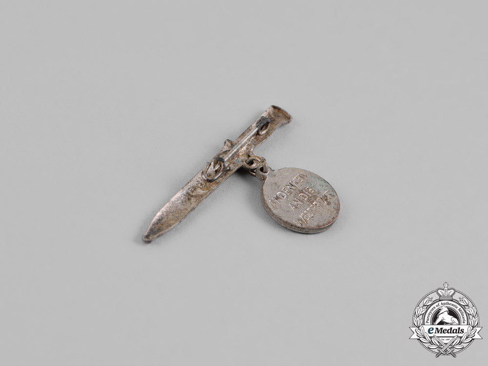 germany._three_second_war_german_badges_and_stick_pins_m18-2158_1