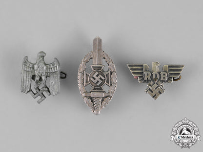 germany._three_second_war_german_pins_and_badges_m18-2163