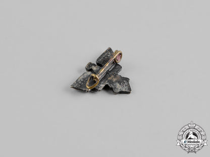 germany._three_second_war_german_pins_and_badges_m18-2167