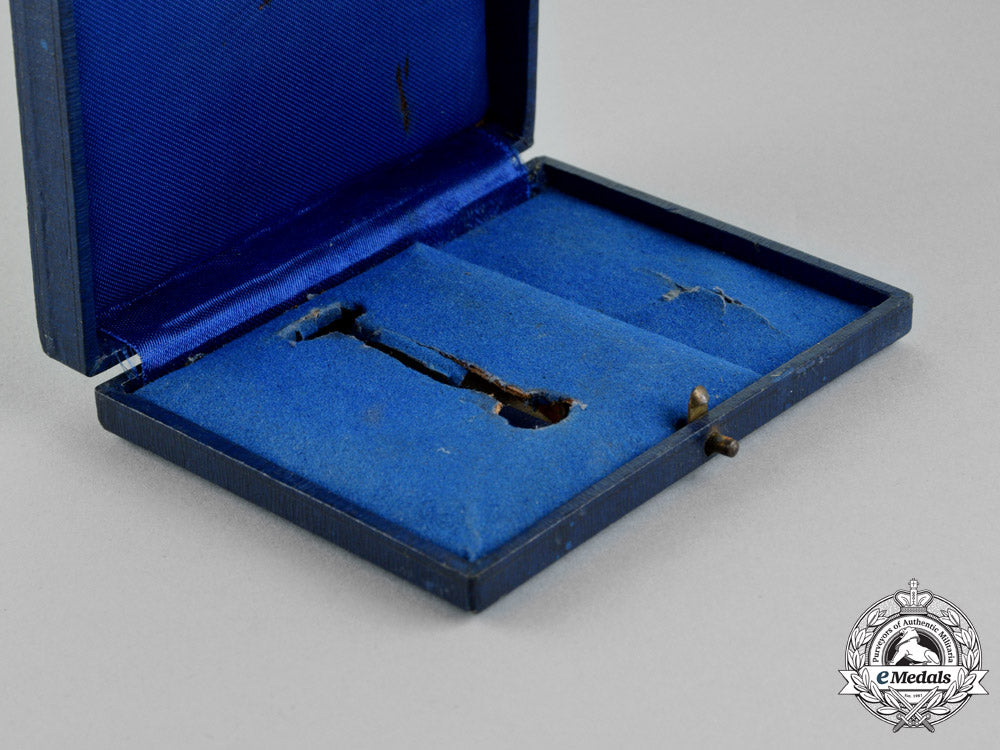 germany._a_case_for_a_kriegsmarine_blockade_runner_badge_and_miniature_stick_pin_m18-2188