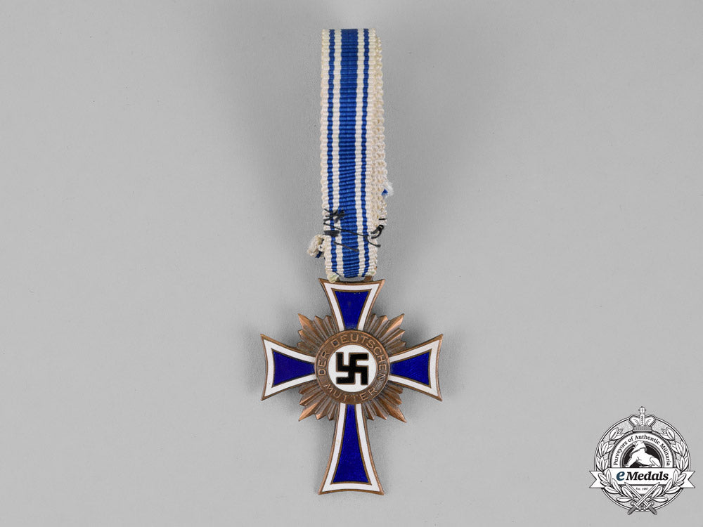 germany._a_cross_of_honour_of_the_german_mother,_third_class_in_bronze_m18-2208