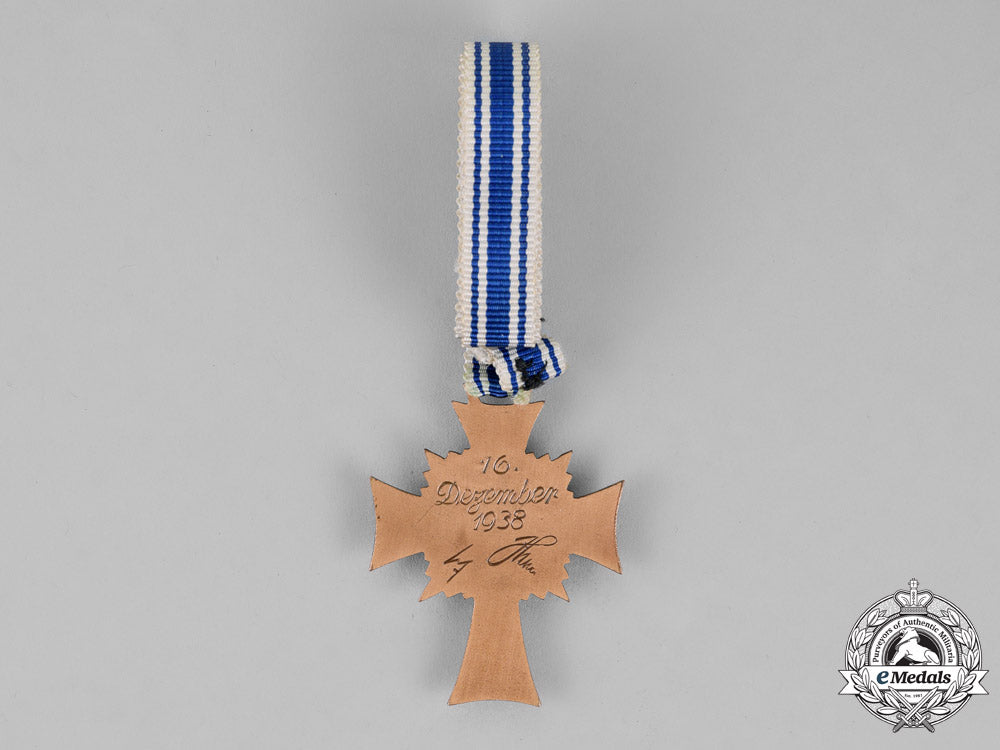 germany._a_cross_of_honour_of_the_german_mother,_third_class_in_bronze_m18-2209