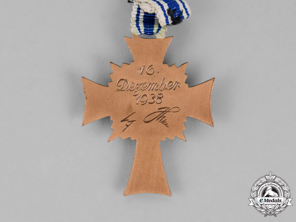 germany._a_cross_of_honour_of_the_german_mother,_third_class_in_bronze_m18-2210