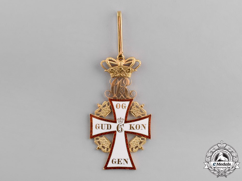 denmark,_kingdom._an_order_of_dannebrog_in_gold,1_st_class_grand_cross,_by_a.michelsen,_c.1912_m18-2286_1