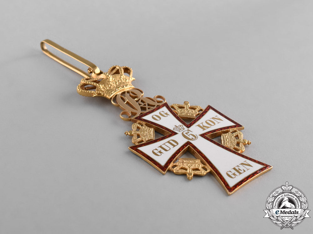 denmark,_kingdom._an_order_of_dannebrog_in_gold,1_st_class_grand_cross,_by_a.michelsen,_c.1912_m18-2290_1