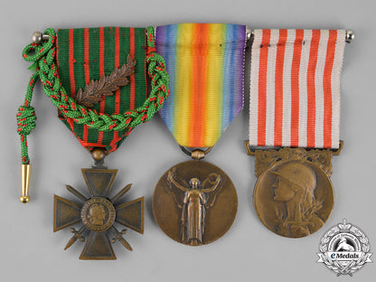 france,_republic._a_first_war_group_of_three_m18-2355_1