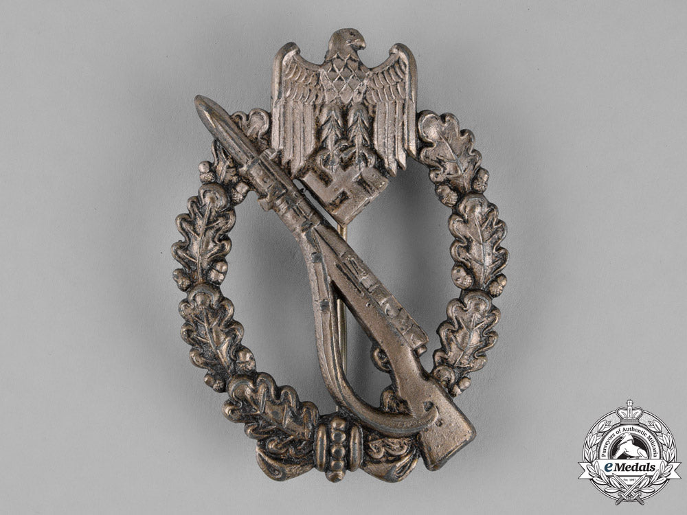 germany._an_infantry_assault_badge,_silver_grade_m18-2403