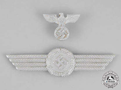 germany._a_set_of_luftwaffe_civil_employee_visor_insignia_m18-2553_1
