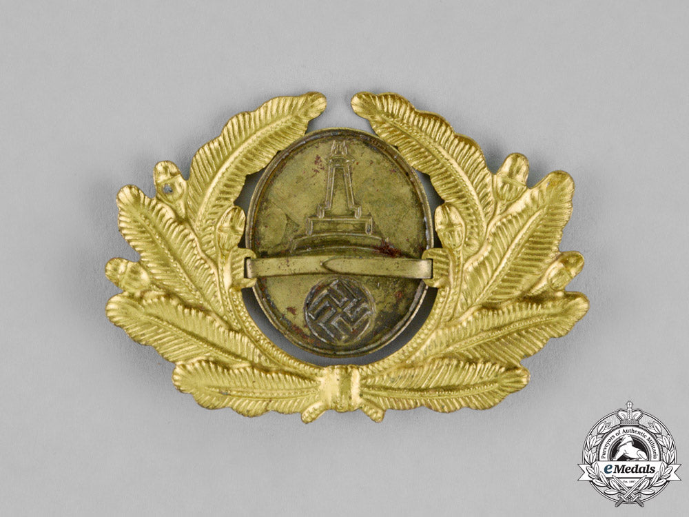 germany._two_third_reich_period_insignia_m18-2591