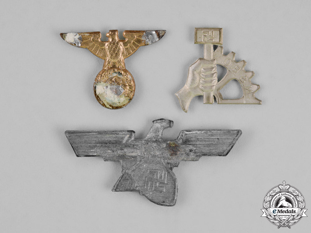 germany._three_third_reich_period_insignia_m18-2597