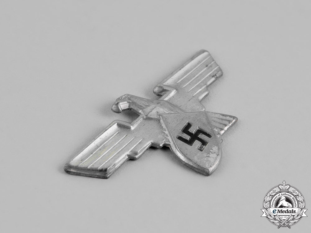 germany._three_third_reich_period_insignia_m18-2600