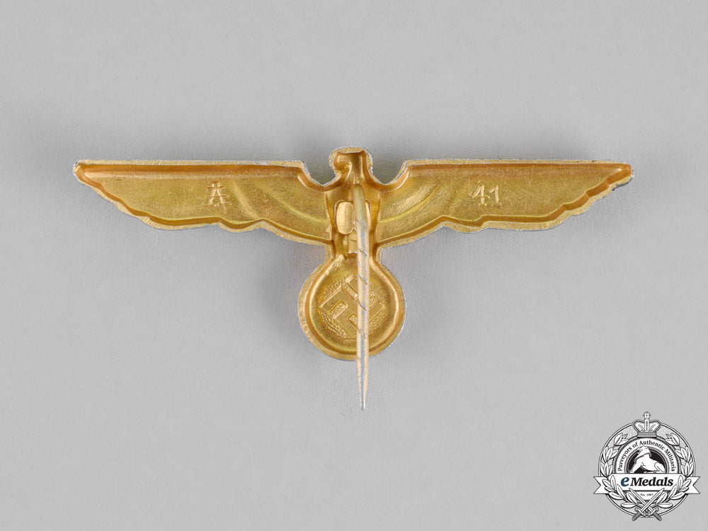 germany._a_set_of_kriegsmarine"_donald_duck"_visor_insignia_m18-2624