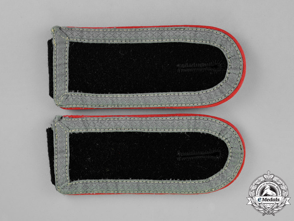 germany._a_pair_of_waffen-_ss_artillery_scharführer's_shoulder_straps_m18-2827