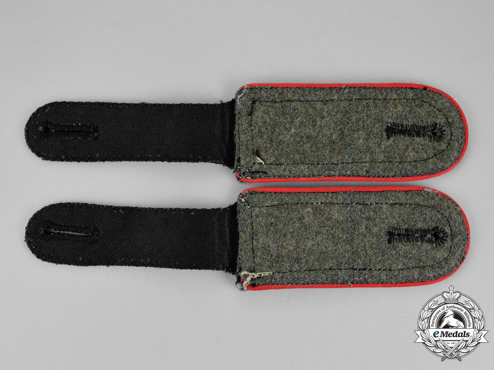 germany._a_pair_of_waffen-_ss_artillery_scharführer's_shoulder_straps_m18-2829