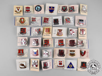 united_states._a_lot_of_thirty-_seven_engineer_regiment_insignia_badges_m18-2927