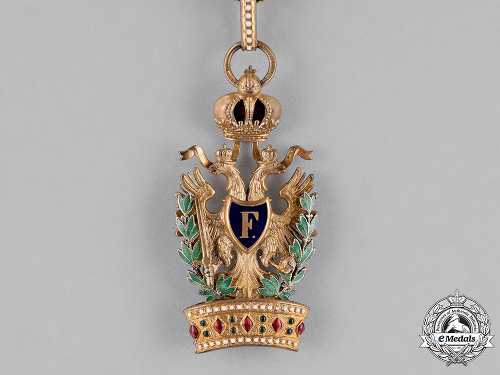austria,_empire._an_order_of_the_iron_crown,_third_class_with_grand_cross_small_decoration,_c.1916_m181_1066