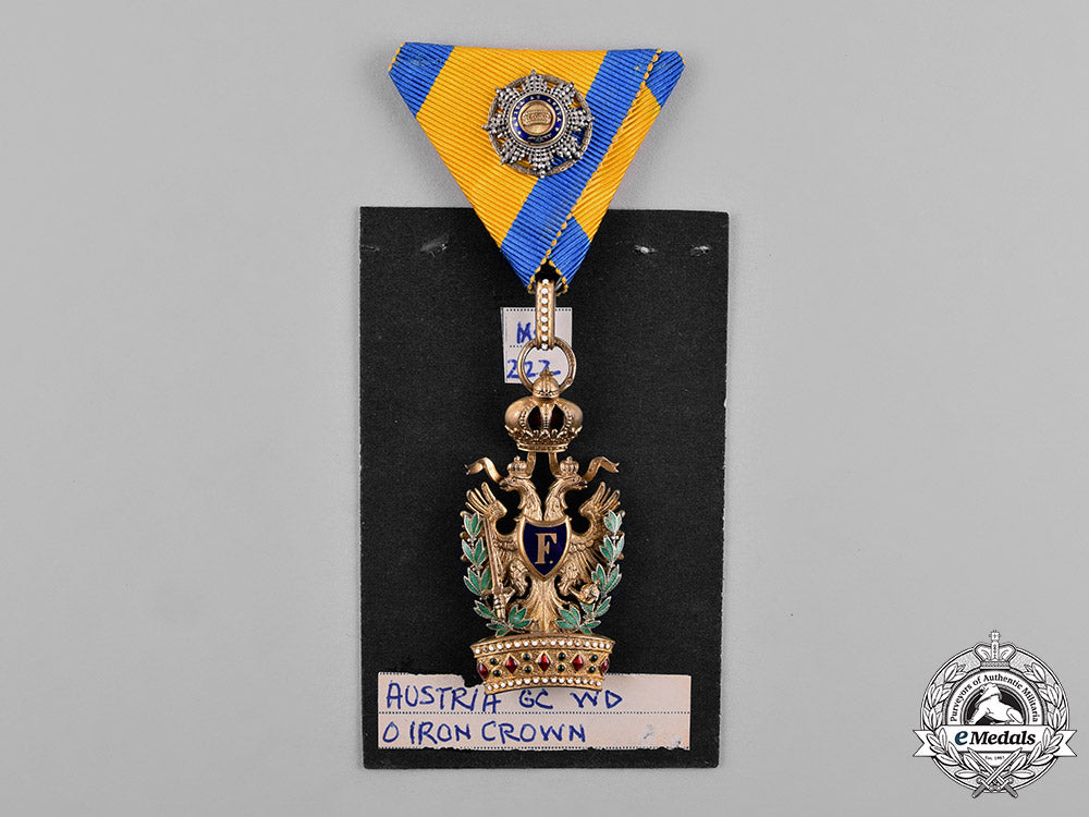 austria,_empire._an_order_of_the_iron_crown,_third_class_with_grand_cross_small_decoration,_c.1916_m181_1073