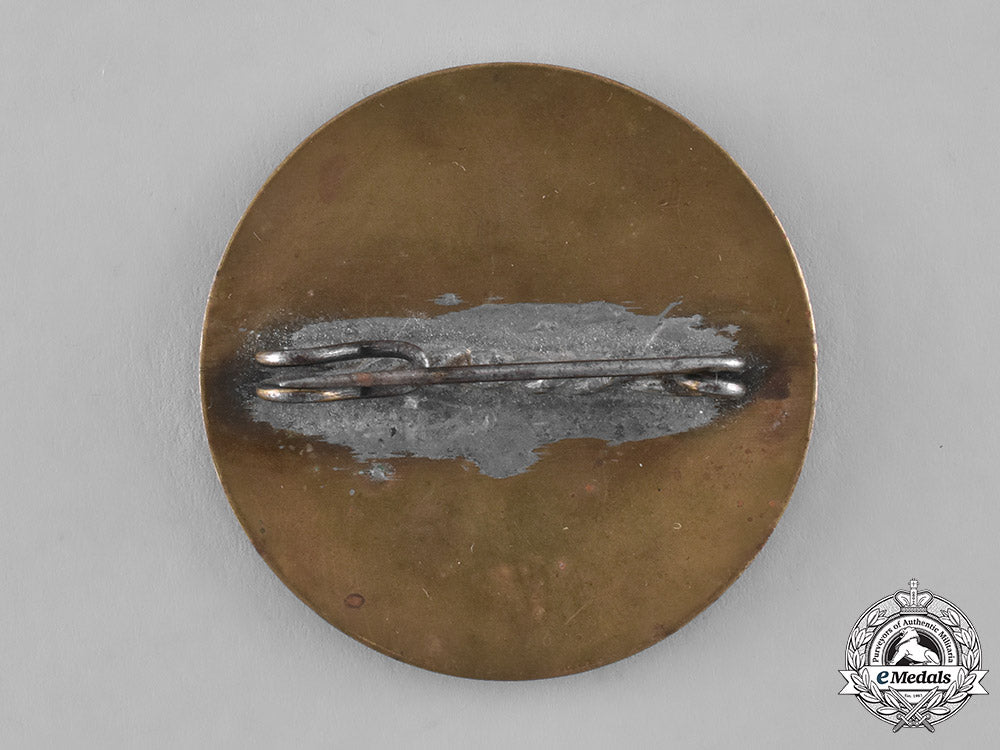 germany._a_police_officer_of_the_city_of_haspe_badge_m181_1230