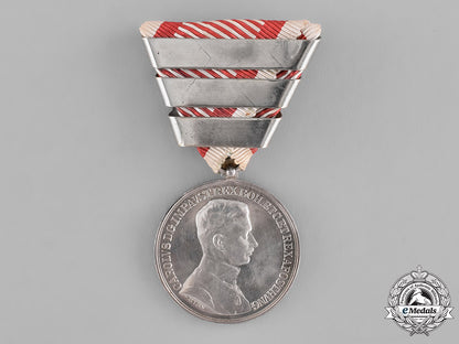 austria,_empire._a_silver_bravery_medal,_first_class,_fourth_award,_c.1918_m181_1410
