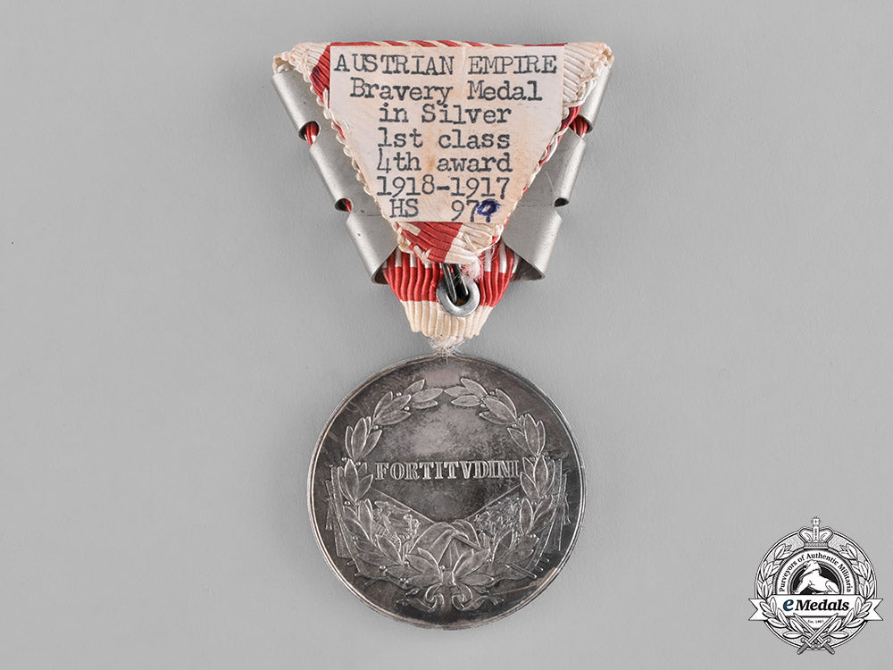 austria,_empire._a_silver_bravery_medal,_first_class,_fourth_award,_c.1918_m181_1411