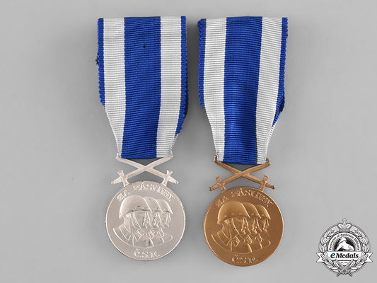 czechoslovakia,_socialist_republic._two_military_merit_medals_m181_1512